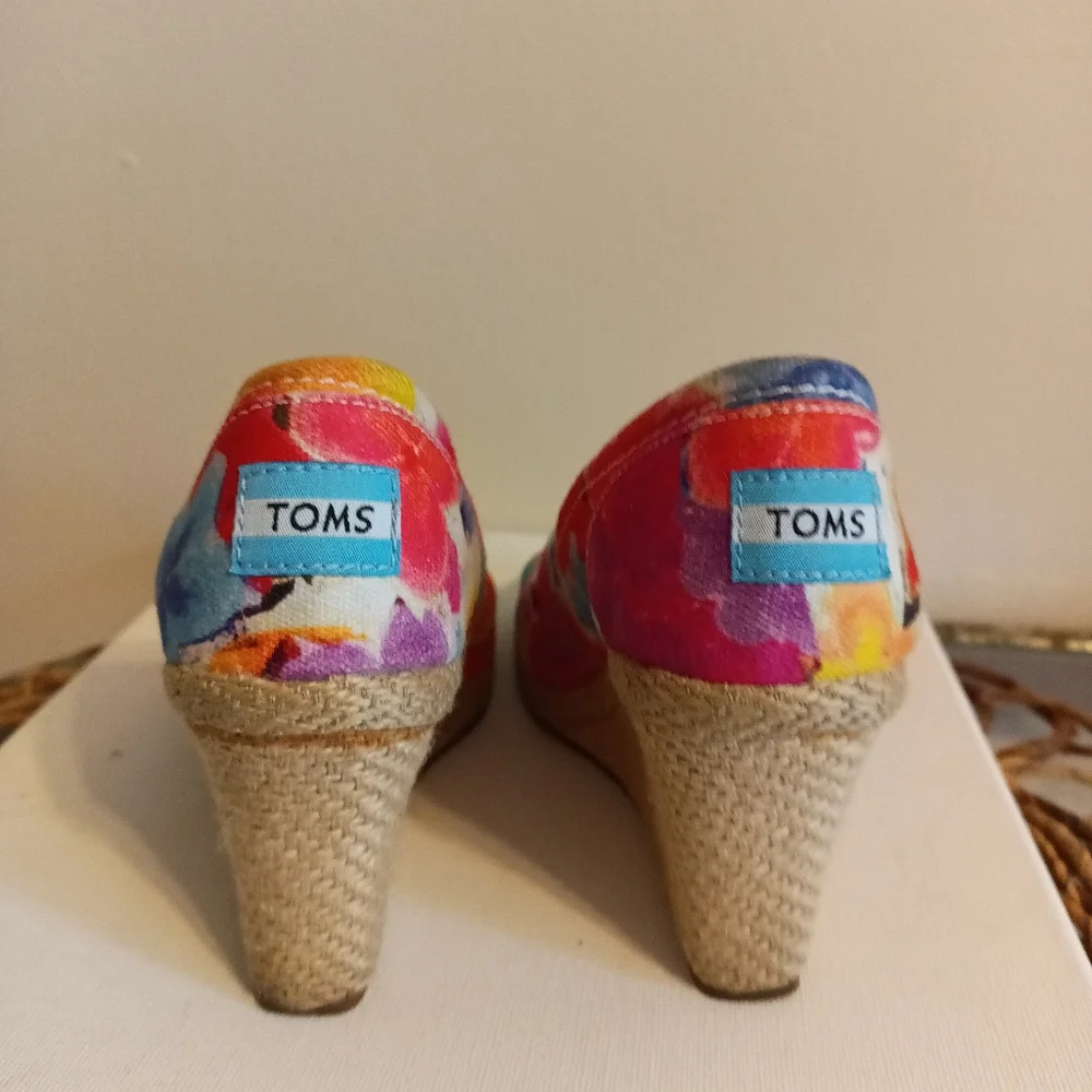 Toms espadrille used